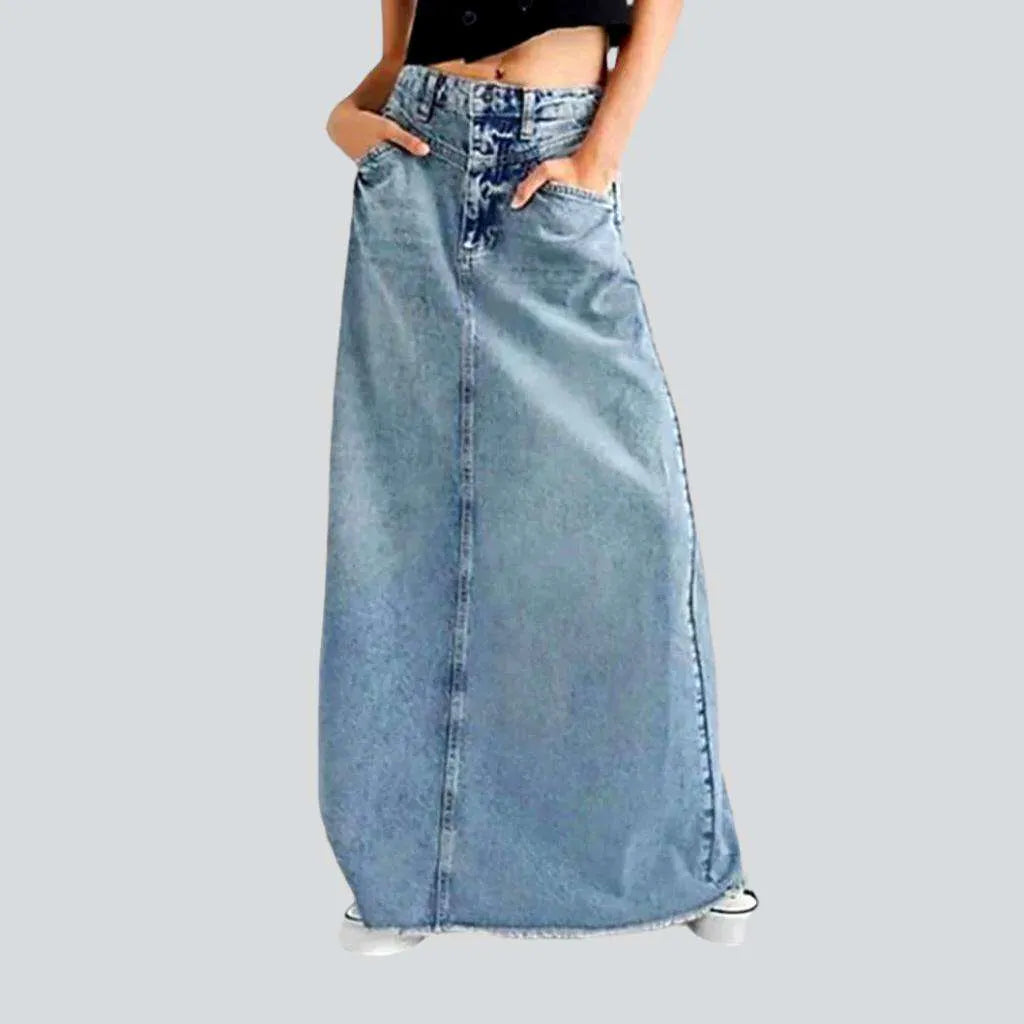 Rock Detail Design Light-wash women's denim skirt