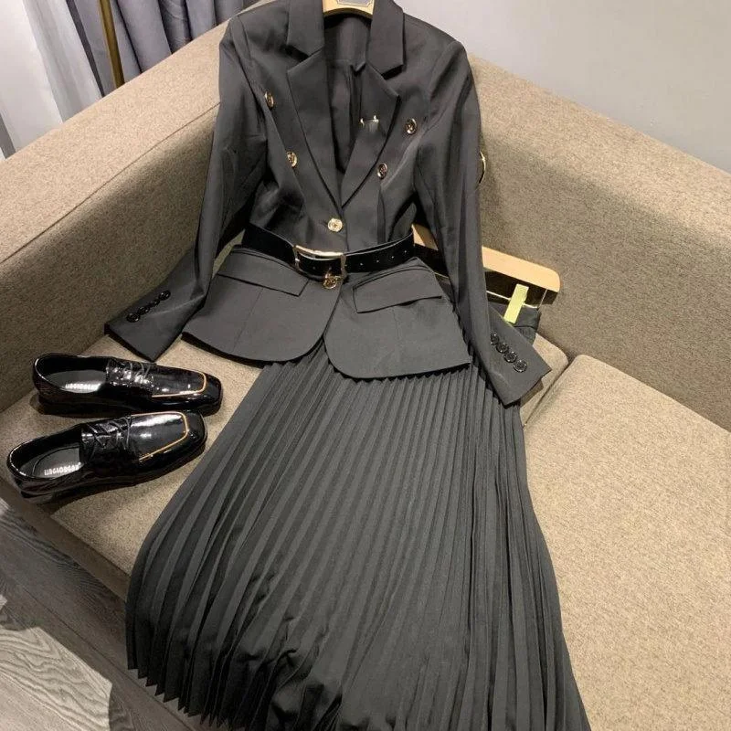 Sports Functional Style Pleated Skirt Suit