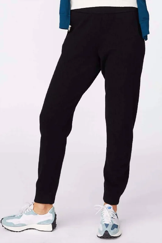 Romantic Floral Design Cashmere Jogger In Black